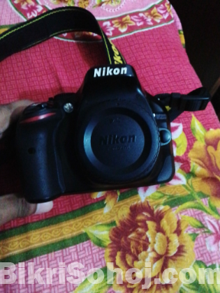 Nikon DSLR d5200 